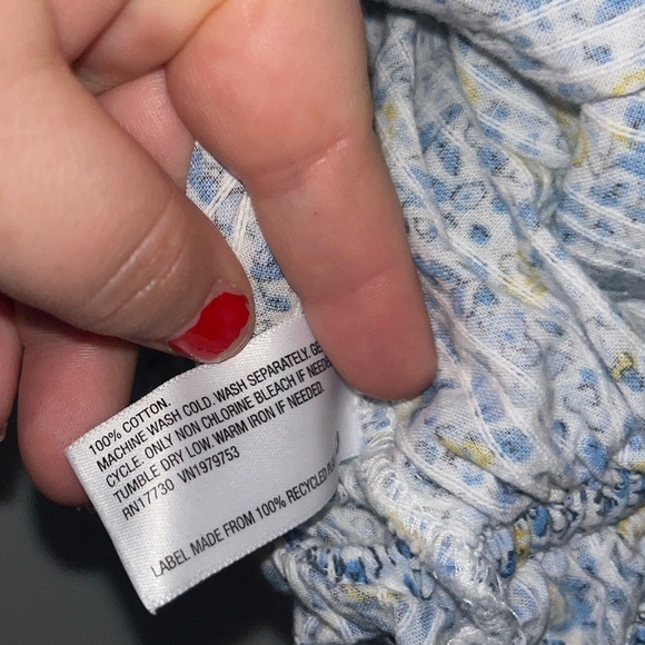 Universal Thread Blue Floral Flutter Sleeveless Cropped Wrap Top Size Large - Picture 6 of 10